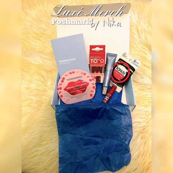 ☀️Walmart Summer Beauty Box☀️ - Picture 2 of 3